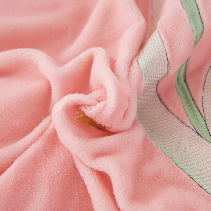 91家纺网 家纺一手货源 找家纺 优姿家纺 牛奶绒贴边绣花荷叶花边保暖四件 守护甜心-玉