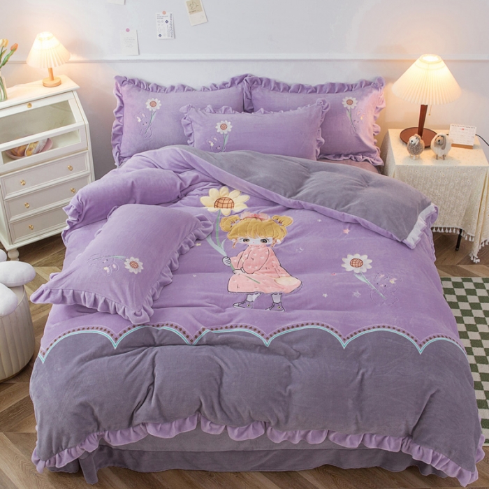 91家纺网 家纺一手货源 找家纺 优姿家纺 牛奶绒贴边绣花荷叶花边保暖四件 守护甜心-紫