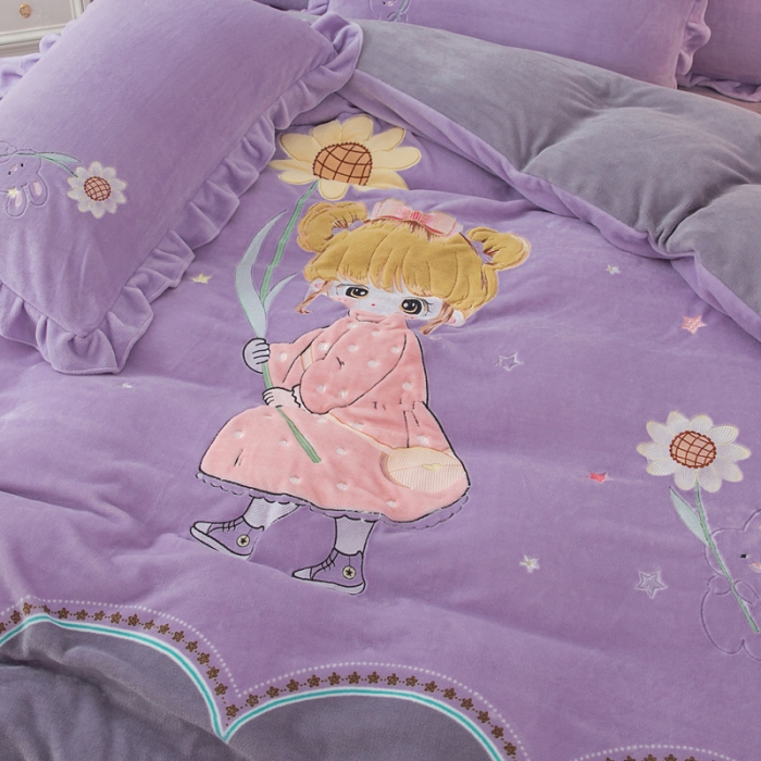 91家纺网 家纺一手货源 找家纺 优姿家纺 牛奶绒贴边绣花荷叶花边保暖四件 守护甜心-紫