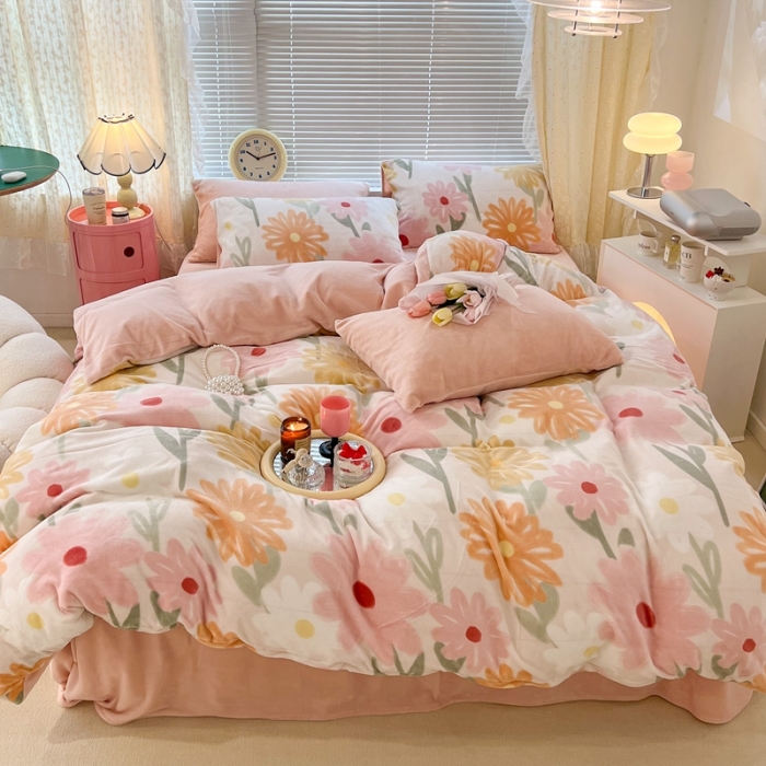 91家纺网 家纺一手货源 找家纺 （总）昔可 2022新款牛奶绒四件套花朵系列