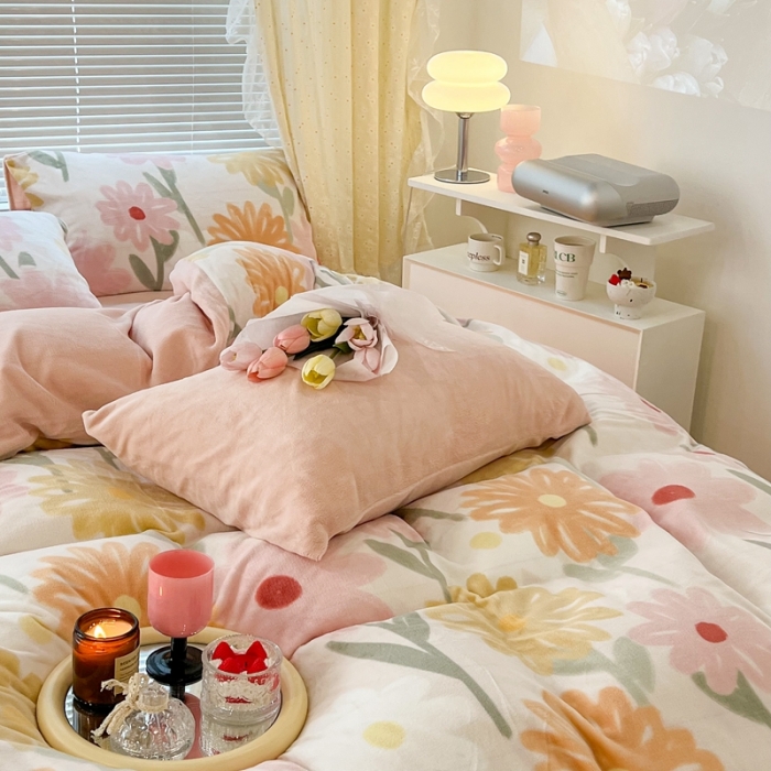 91家纺网 家纺一手货源 找家纺 （总）昔可 2022新款牛奶绒四件套花朵系列