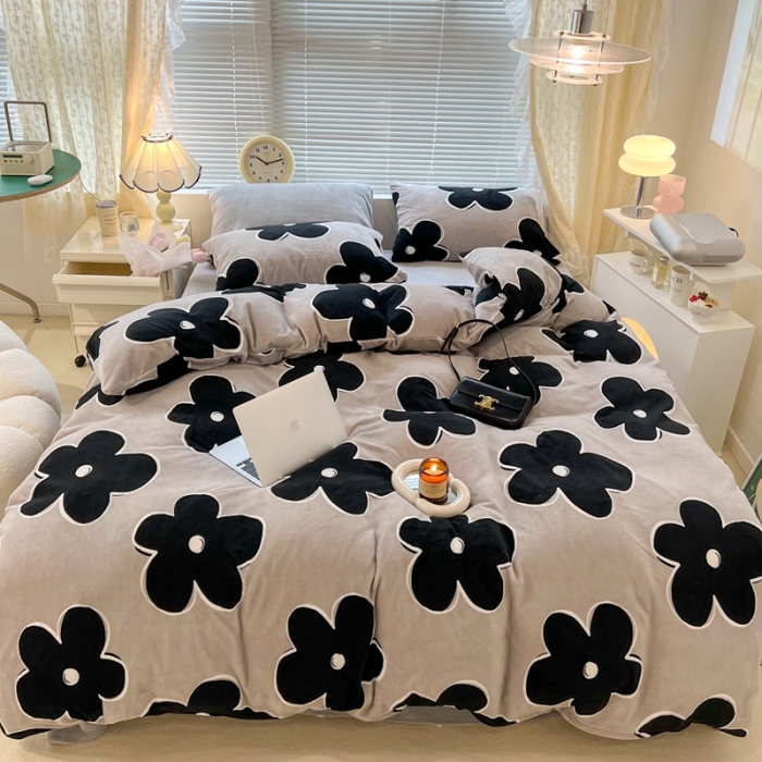 91家纺网 家纺一手货源 找家纺 昔可 2022新款牛奶绒四件套花朵系列 冷雾花茶