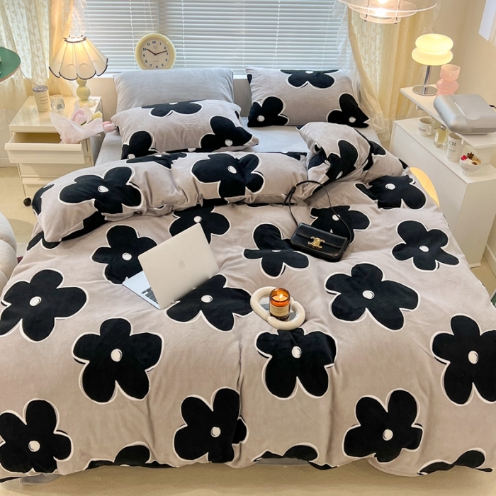 91家纺网 家纺一手货源 找家纺 昔可 2022新款牛奶绒四件套花朵系列 冷雾花茶