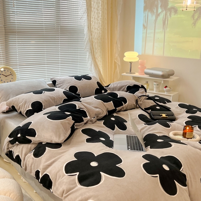 91家纺网 家纺一手货源 找家纺 昔可 2022新款牛奶绒四件套花朵系列 冷雾花茶