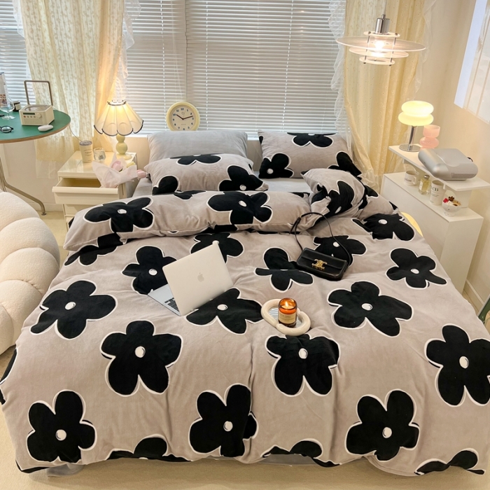 91家纺网 家纺一手货源 找家纺 昔可 2022新款牛奶绒四件套花朵系列 冷雾花茶