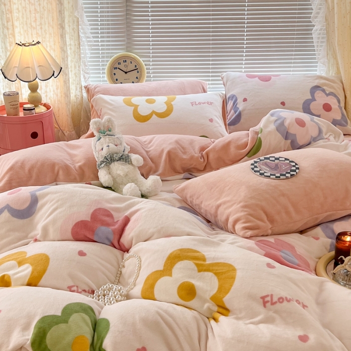 91家纺网 家纺一手货源 找家纺 昔可 2022新款牛奶绒四件套花朵系列 七彩花