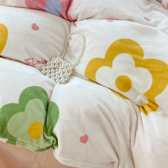 91家纺网 家纺一手货源 找家纺 昔可 2022新款牛奶绒四件套花朵系列 七彩花