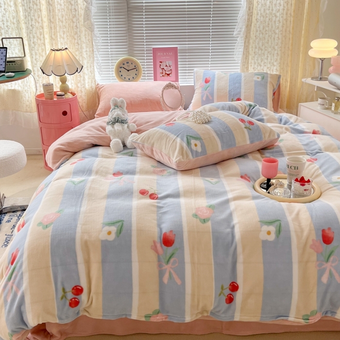 91家纺网 家纺一手货源 找家纺 昔可 2022新款牛奶绒四件套花朵系列 竖条玫瑰花