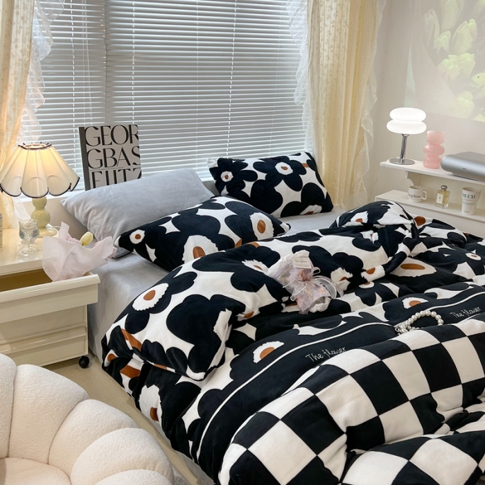 91家纺网 家纺一手货源 找家纺 昔可 2022新款牛奶绒四件套花朵系列 仲夏之夜