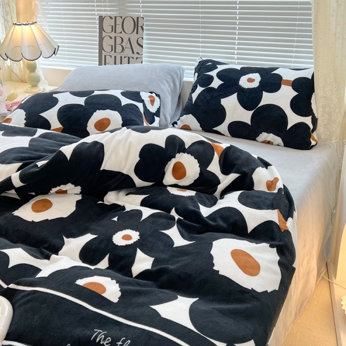 91家纺网 家纺一手货源 找家纺 昔可 2022新款牛奶绒四件套花朵系列 仲夏之夜