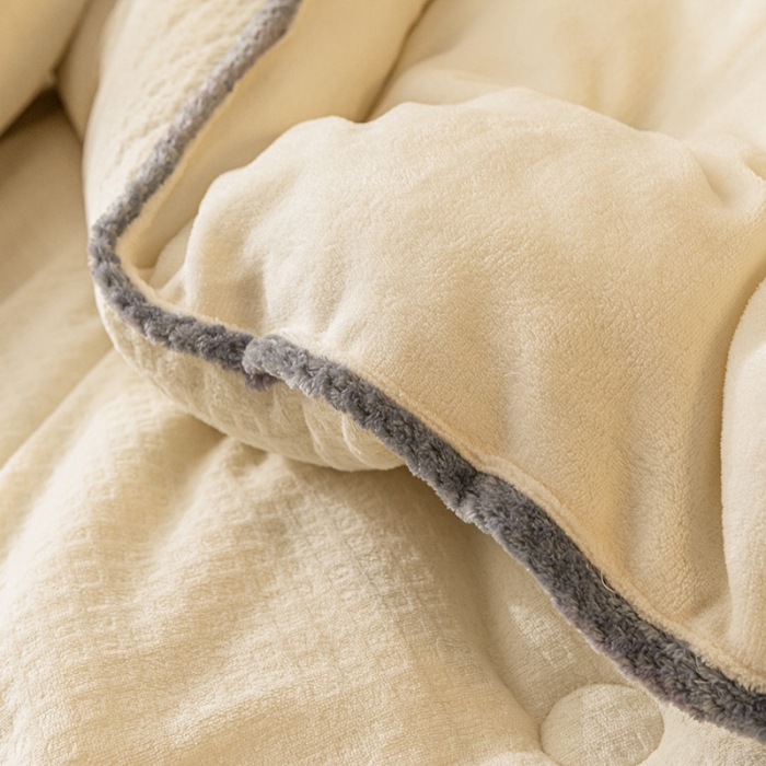 91家纺网 家纺一手货源 找家纺 吾诺家居 2022新款华夫格绒冬被四件套 冬被米白