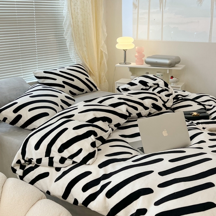 91家纺网 家纺一手货源 找家纺 昔可 2022新款牛奶绒简约系列四件套 斑马条纹