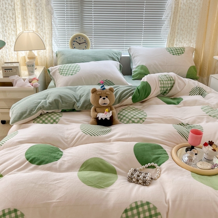 91家纺网 家纺一手货源 找家纺 昔可 2022新款牛奶绒简约系列四件套 绿波点