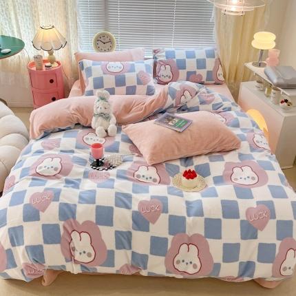 91家纺网 家纺一手货源 找家纺 昔可 2022新款牛奶绒卡通系列四件套 蓝棋盘兔兔