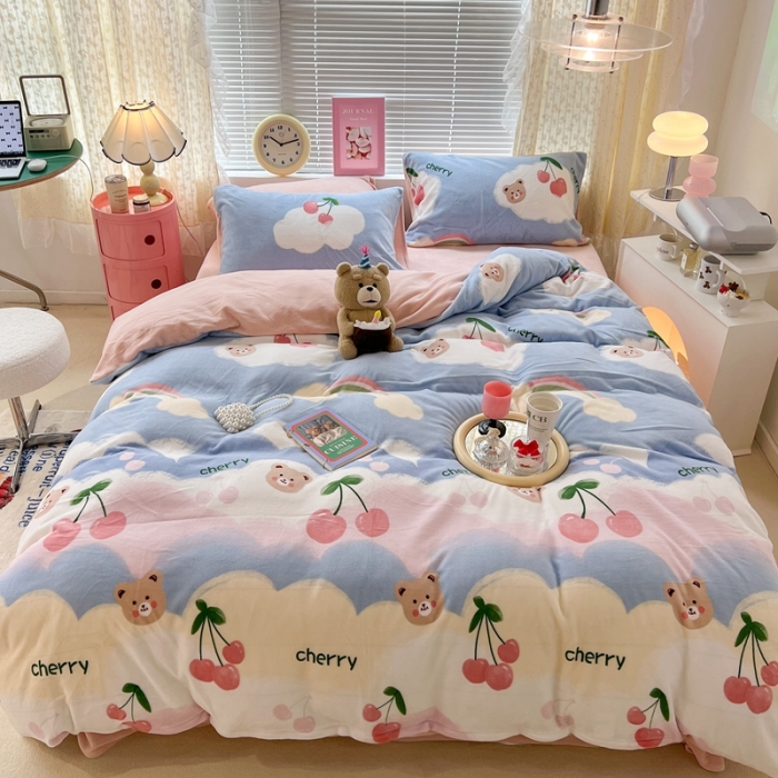 91家纺网 家纺一手货源 找家纺 昔可 2022新款牛奶绒卡通系列四件套 彩虹樱桃熊