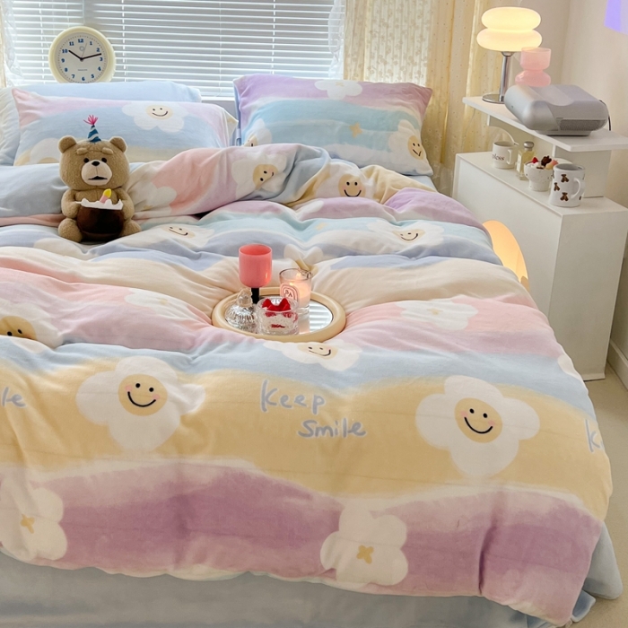 91家纺网 家纺一手货源 找家纺 昔可 2022新款牛奶绒卡通系列四件套 彩色太阳花