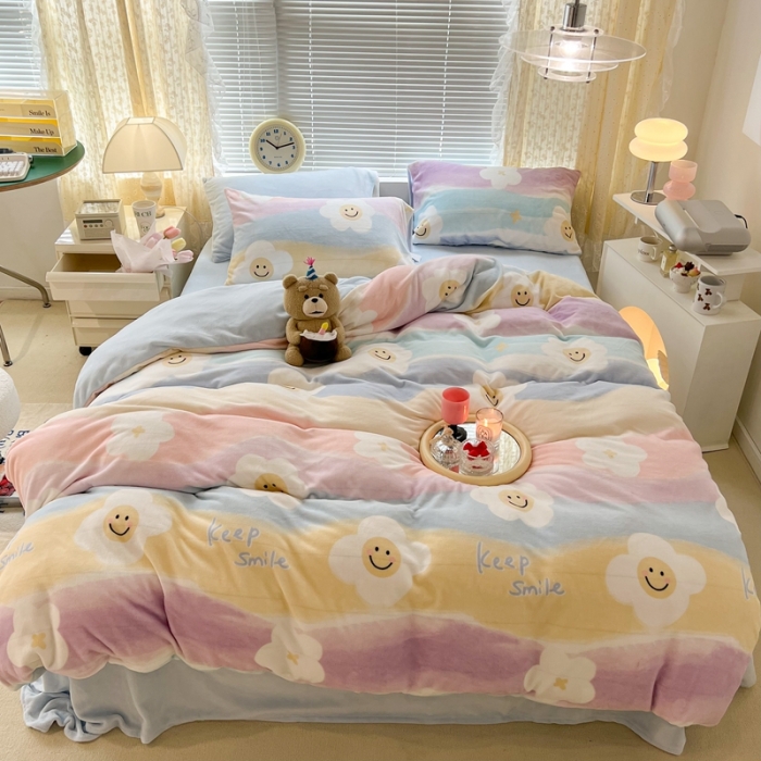 91家纺网 家纺一手货源 找家纺 昔可 2022新款牛奶绒卡通系列四件套 彩色太阳花