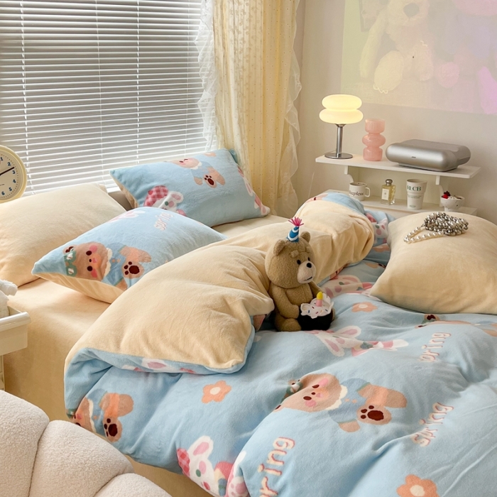 91家纺网 家纺一手货源 找家纺 昔可 2022新款牛奶绒卡通系列四件套 春游宝贝