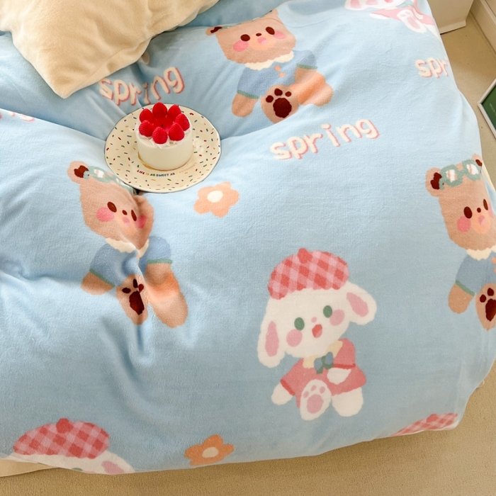 91家纺网 家纺一手货源 找家纺 昔可 2022新款牛奶绒卡通系列四件套 春游宝贝