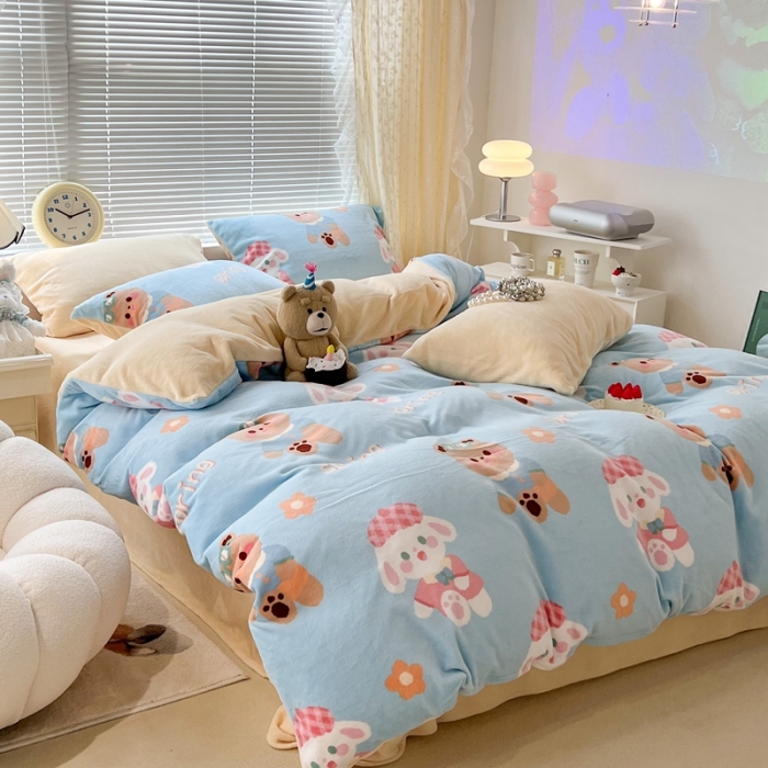 91家纺网 家纺一手货源 找家纺 昔可 2022新款牛奶绒卡通系列四件套 春游宝贝