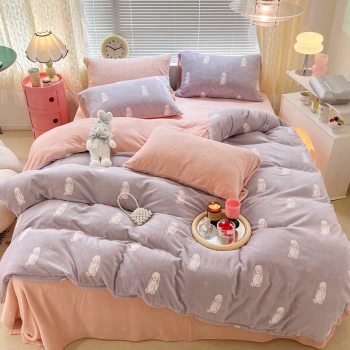 91家纺网 家纺一手货源 找家纺 昔可 2022新款牛奶绒卡通系列四件套 呆萌兔兔