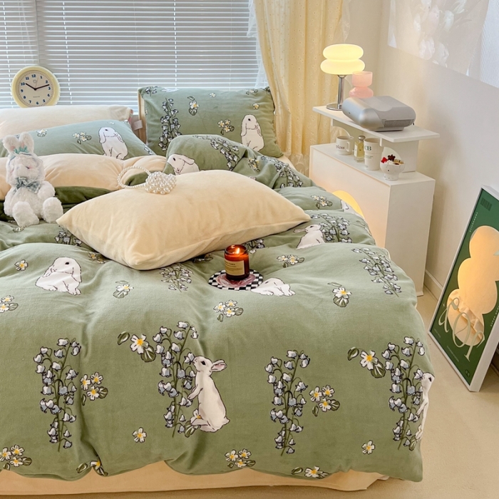 91家纺网 家纺一手货源 找家纺 昔可 2022新款牛奶绒卡通系列四件套 铃兰花花兔