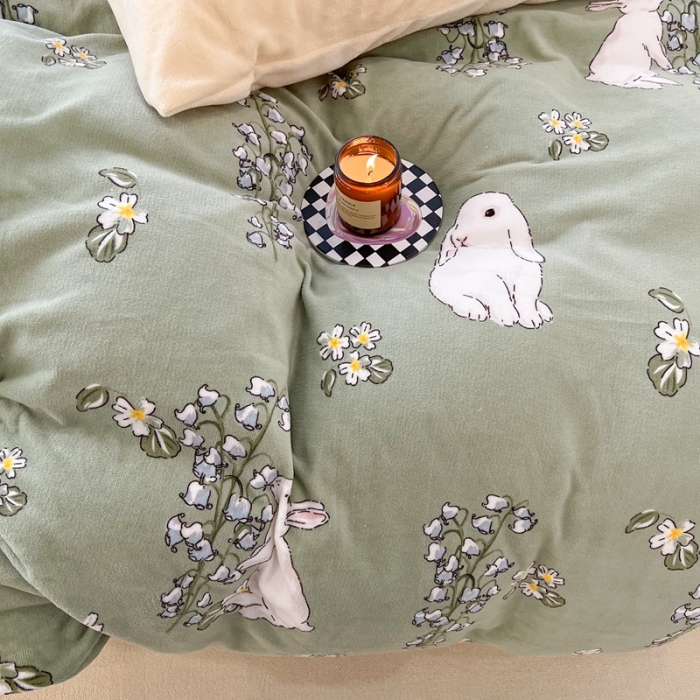 91家纺网 家纺一手货源 找家纺 昔可 2022新款牛奶绒卡通系列四件套 铃兰花花兔