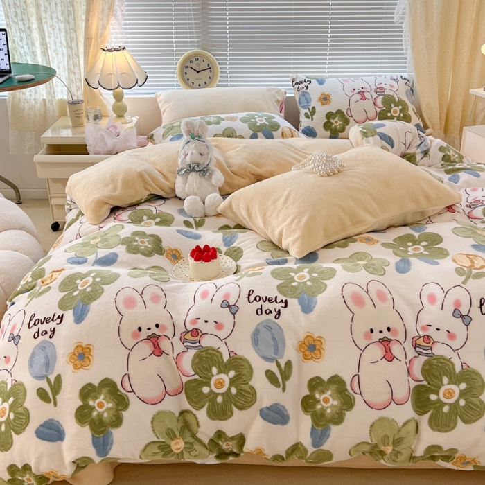 91家纺网 家纺一手货源 找家纺 昔可 2022新款牛奶绒卡通系列四件套 绿花小兔