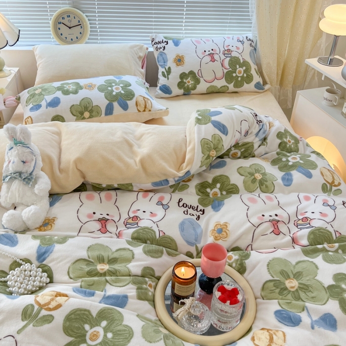 91家纺网 家纺一手货源 找家纺 昔可 2022新款牛奶绒卡通系列四件套 绿花小兔