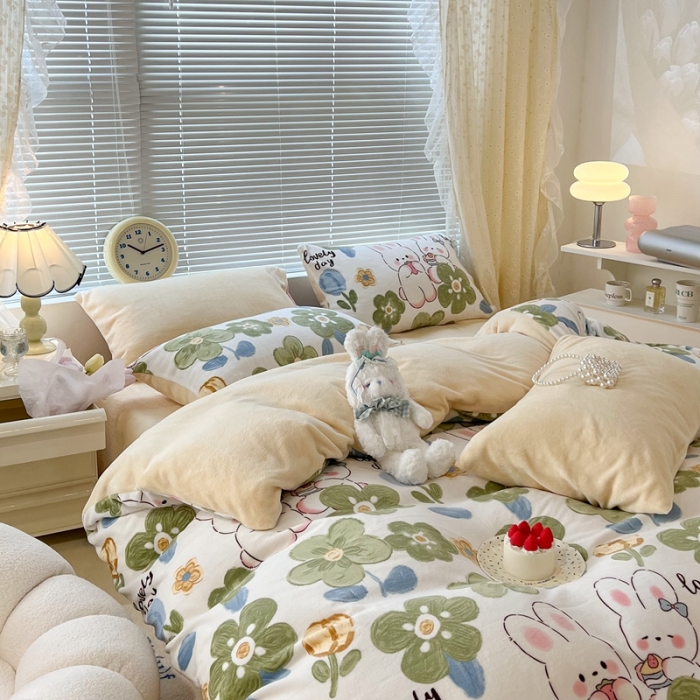 91家纺网 家纺一手货源 找家纺 昔可 2022新款牛奶绒卡通系列四件套 绿花小兔