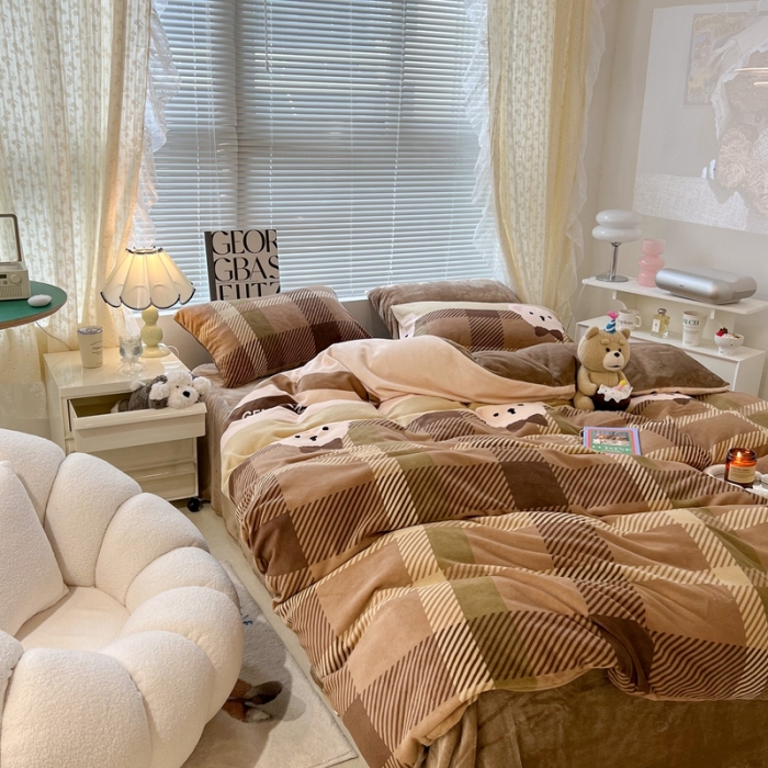 91家纺网 家纺一手货源 找家纺 昔可 2022新款牛奶绒卡通系列四件套 绅士小熊