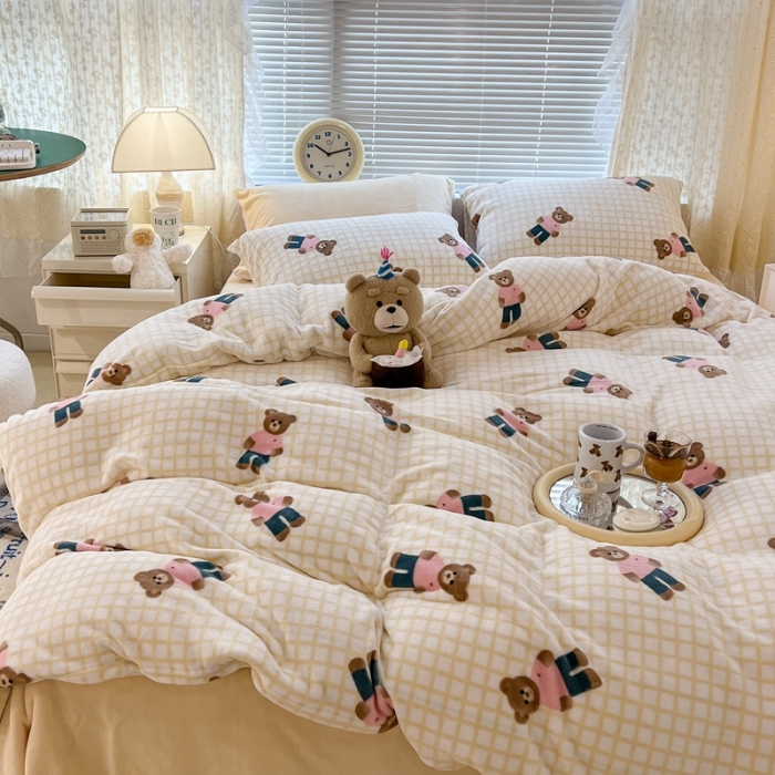 91家纺网 家纺一手货源 找家纺 昔可 2022新款牛奶绒卡通系列四件套 小熊卡卡