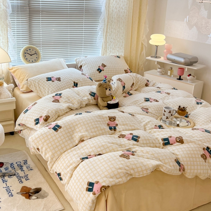 91家纺网 家纺一手货源 找家纺 昔可 2022新款牛奶绒卡通系列四件套 小熊卡卡