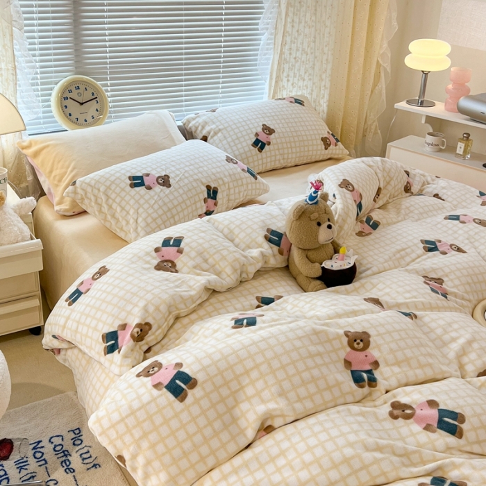 91家纺网 家纺一手货源 找家纺 昔可 2022新款牛奶绒卡通系列四件套 小熊卡卡