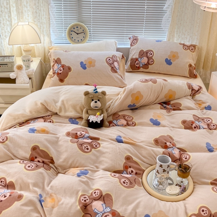 91家纺网 家纺一手货源 找家纺 昔可 2022新款牛奶绒卡通系列四件套 小熊软糖