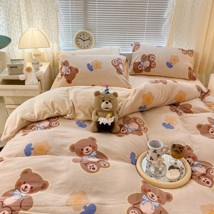 91家纺网 家纺一手货源 找家纺 昔可 2022新款牛奶绒卡通系列四件套 小熊软糖