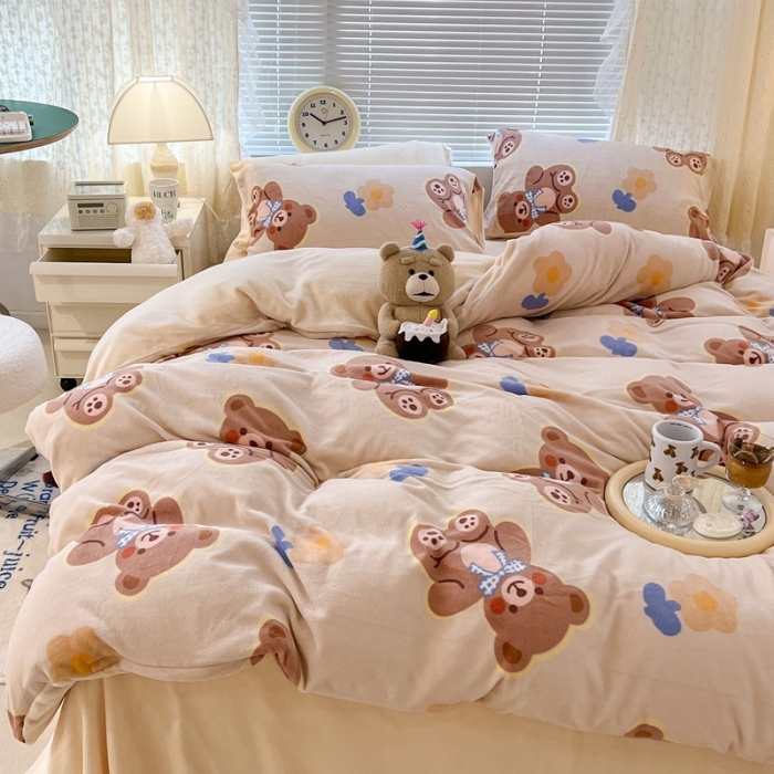 91家纺网 家纺一手货源 找家纺 昔可 2022新款牛奶绒卡通系列四件套 小熊软糖