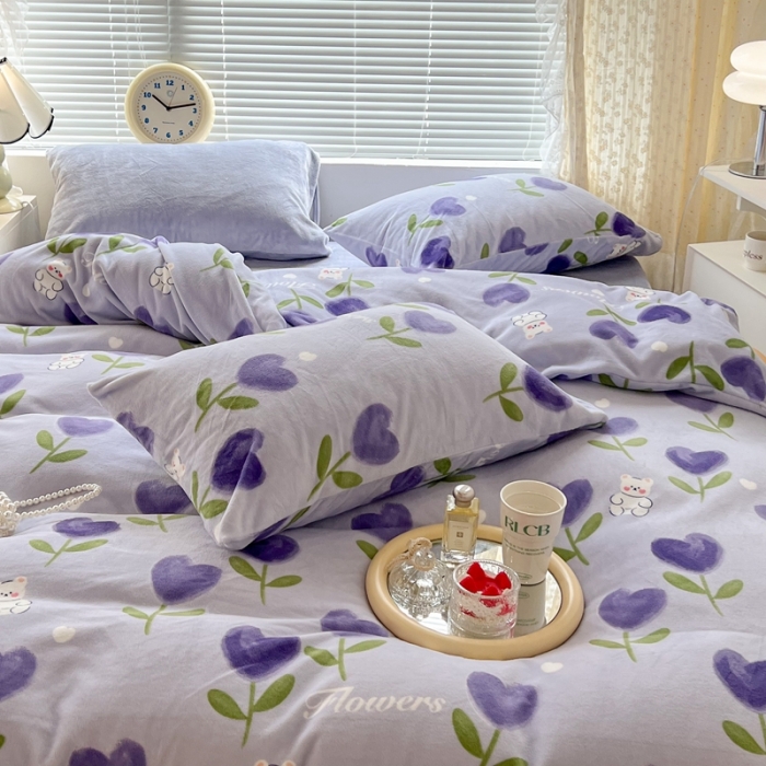 91家纺网 家纺一手货源 找家纺 昔可 2022新款牛奶绒卡通系列四件套 紫底郁金香