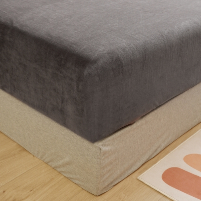 91家纺网 家纺一手货源 找家纺 啊雅家居 2025新款贝壳边宝宝绒四件套 贝壳黑灰