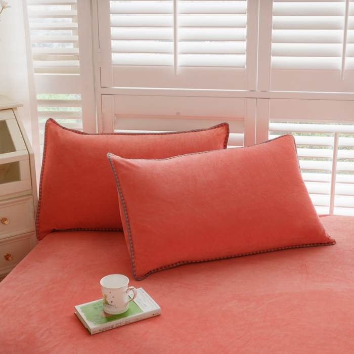 91家纺网 家纺一手货源 找家纺 啊雅家居 2025新款贝壳边宝宝绒四件套 贝壳砖红