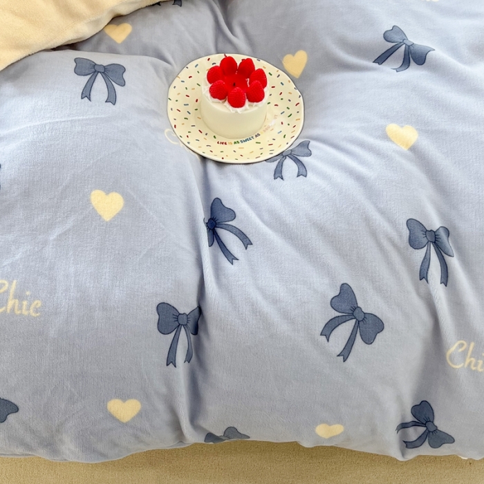 91家纺网 家纺一手货源 找家纺 昔可 2022新款牛奶绒少女小清新系列四件套 爱心蝴蝶结