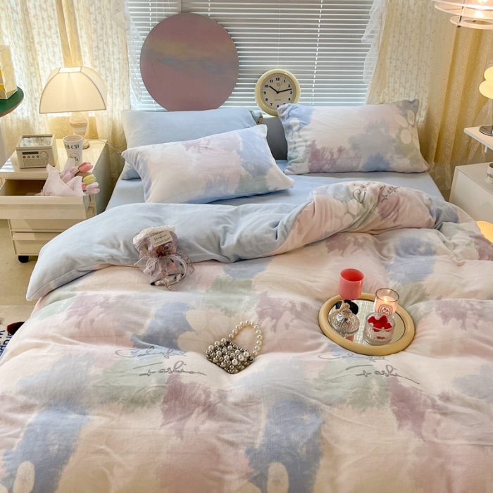 91家纺网 家纺一手货源 找家纺 昔可 2022新款牛奶绒少女小清新系列四件套 晕染马卡龙