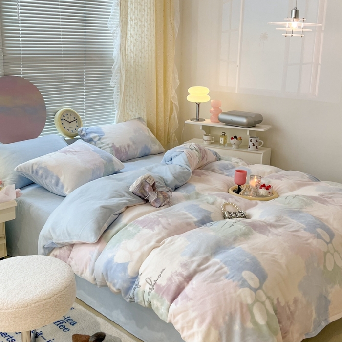 91家纺网 家纺一手货源 找家纺 昔可 2022新款牛奶绒少女小清新系列四件套 晕染马卡龙