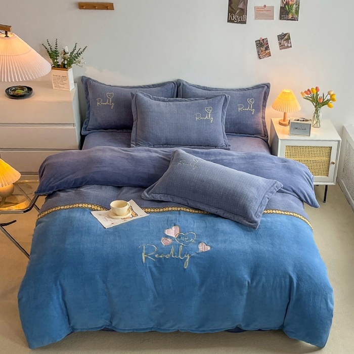 91家纺网 家纺一手货源 找家纺 （总）优姿家纺 2022新款牛奶绒8斤双拼色绣花保暖四件套