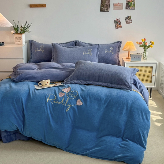 91家纺网 家纺一手货源 找家纺 （总）优姿家纺 2022新款牛奶绒8斤双拼色绣花保暖四件套