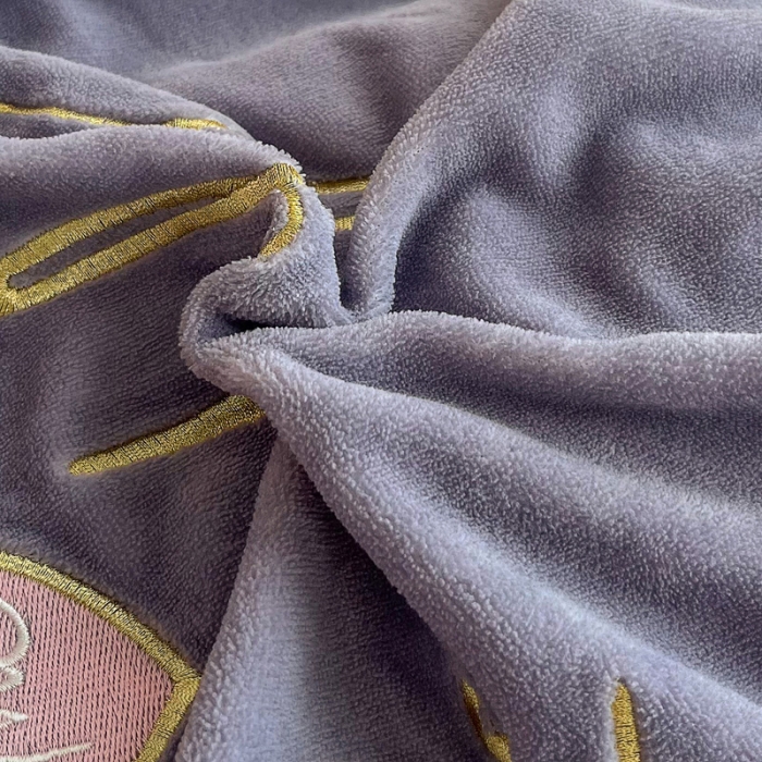 91家纺网 家纺一手货源 找家纺 优姿家纺 2022新款牛奶绒8斤双拼色绣花保暖四件套 爱心-玉