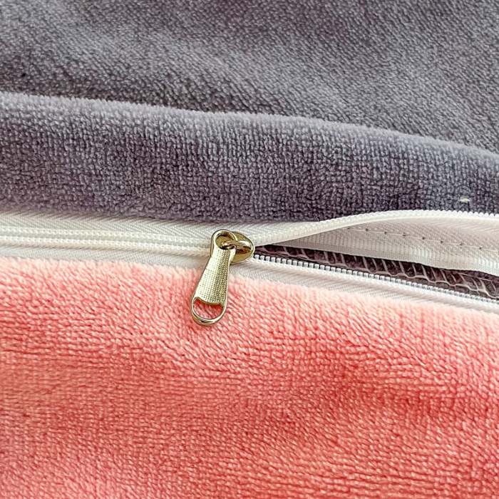 91家纺网 家纺一手货源 找家纺 优姿家纺 2022新款牛奶绒8斤双拼色绣花保暖四件套 山茶花-粉