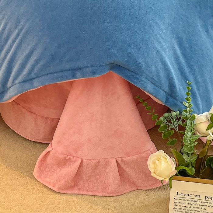 91家纺网 家纺一手货源 找家纺 优姿家纺 2022新款牛奶绒8斤双拼色绣花保暖四件套 山茶花-粉+蓝