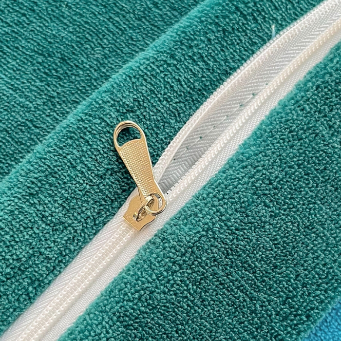 91家纺网 家纺一手货源 找家纺 优姿家纺 2022新款牛奶绒8斤双拼色绣花保暖四件套 山茶花-蓝+绿