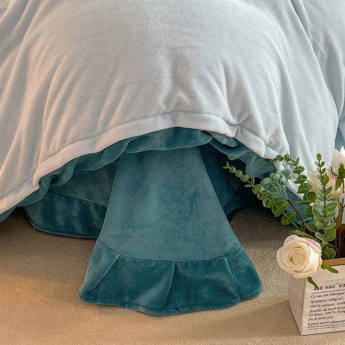 91家纺网 家纺一手货源 找家纺 优姿家纺 2022新款牛奶绒8斤双拼色绣花保暖四件套 中国风-天空蓝